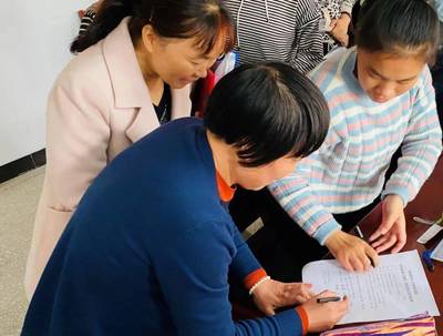 聯通家校，共架金橋——輝縣市常村鎮中心學校第七屆家委會成立暨家庭教育咨詢服務啟動